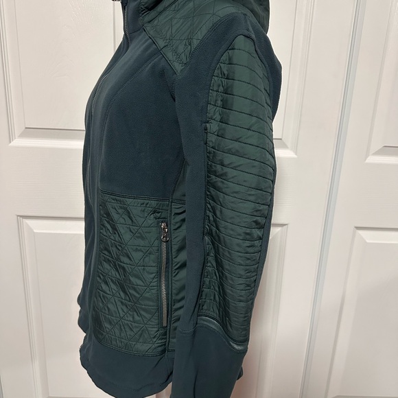 Lululemon Fleecy Keen II Jacket in Fuel Green color, Silver Zippers , size 12 - Picture 7 of 13